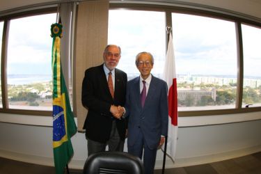 B_600_250_16777215_00_images_stories_download_fotos_2712015-jg-ministro-japao-3931
