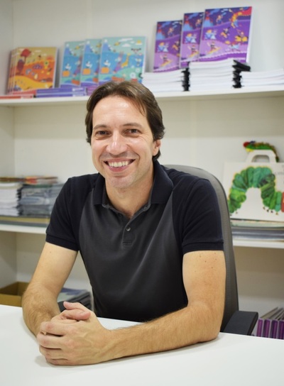 Bilinguismo_nas_escolas_brasileiras_-_rone_costa