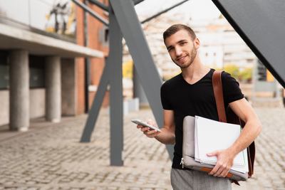 Universitario-com-trabalho